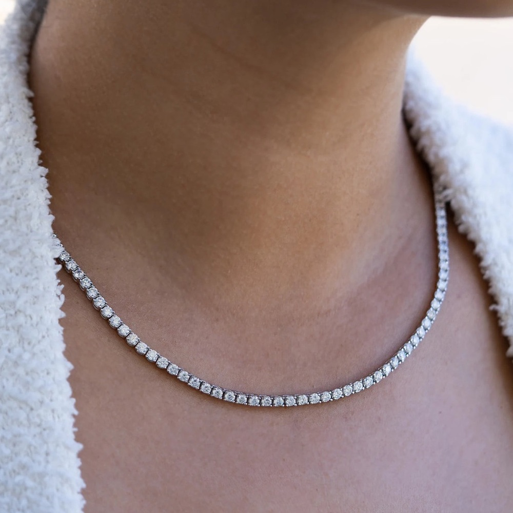 18k Tennis Necklace - Picture 4 of 16